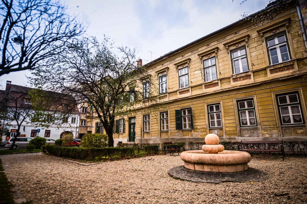 Luxury Boutique Schiller Apartment Sibiu Exterior photo